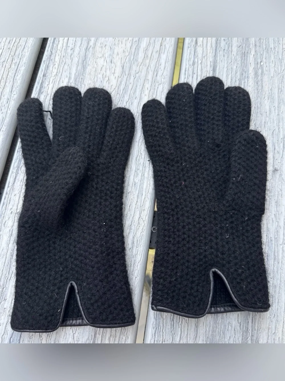Portolano Black Cashmere Women's Gloves